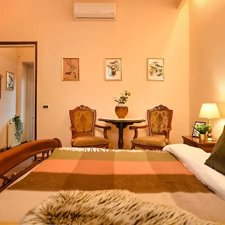 Old Town Cozy - The Epoque Apartment *