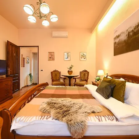 Old Town Cozy - The Epoque Apartment Brasov