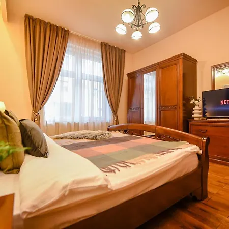 Old Town Cozy - The Epoque Apartment *